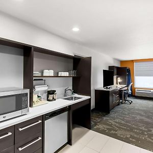 One-Bedroom King Suite